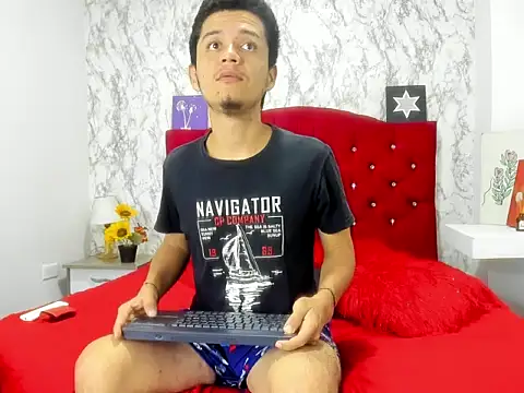 Alejandra_and_James_ webcam