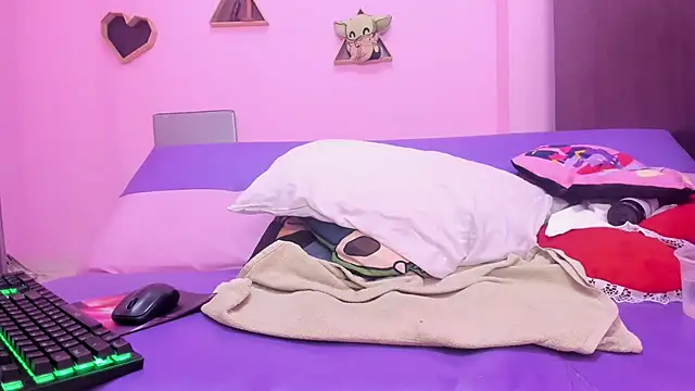 MATURE_WHOR33 webcam