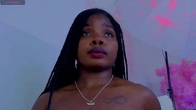 KilyetVera3x Stripchat cam model