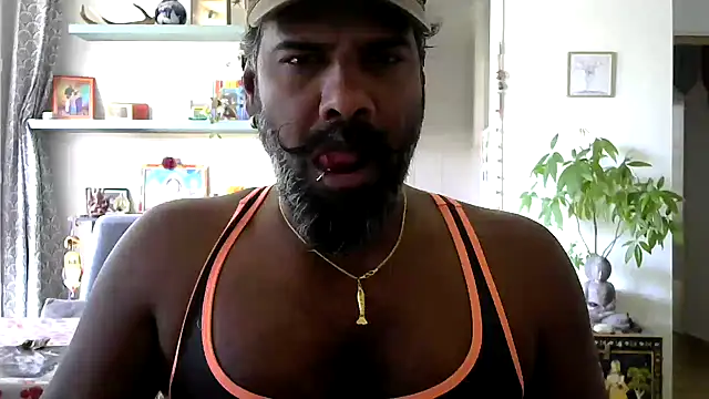 frenchblackc31 webcam