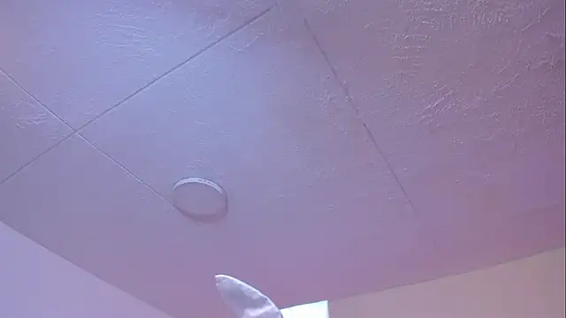 AnikaRomanoff_ webcam