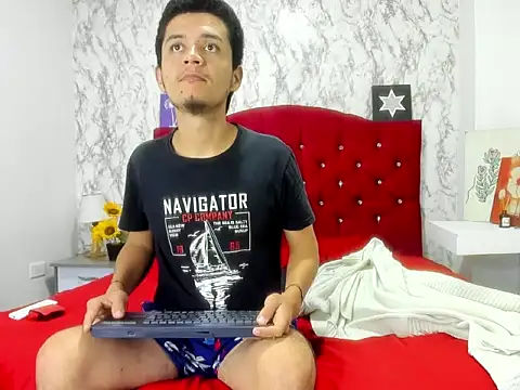 Alejandra_and_James_ webcam