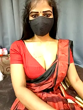 Webcam Model (Misss-julli)  is live.Free join now!