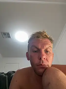 aus_guy93 webcam