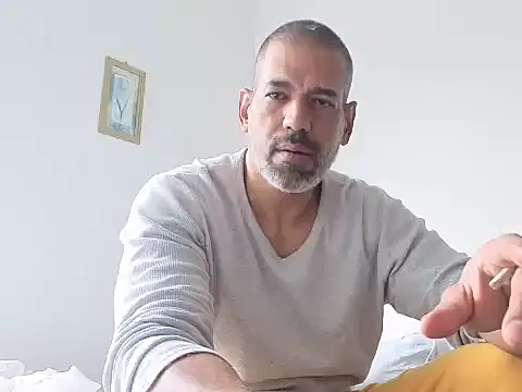 jackbigcock11 webcam