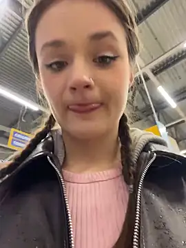 your_babymila webcam