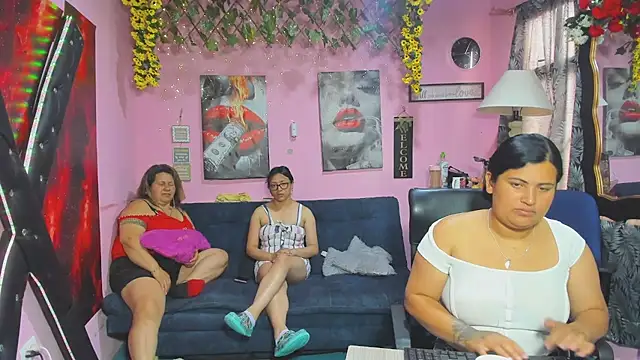 lesbiancuple webcam