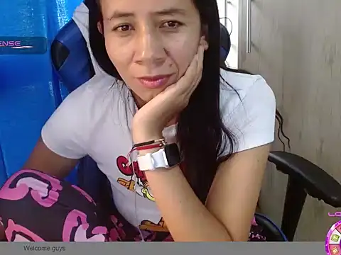 Danielagomez33 webcam