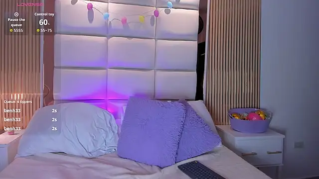 Megaan_Rousee webcam