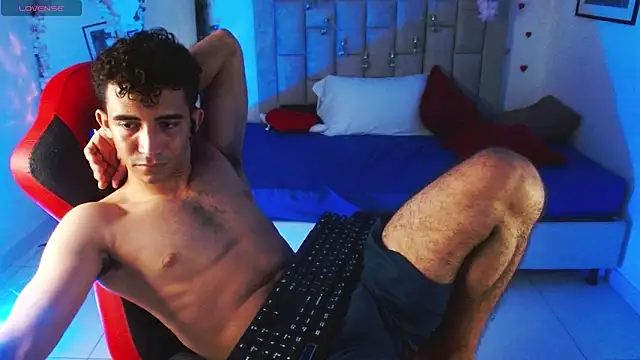 caius_fox - Caius_fox's free webcam - UK Sex Cams