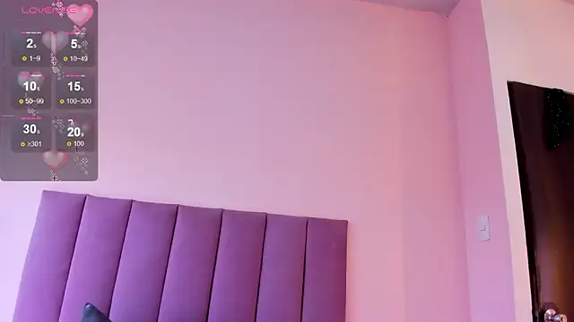 violet_myerrs webcam