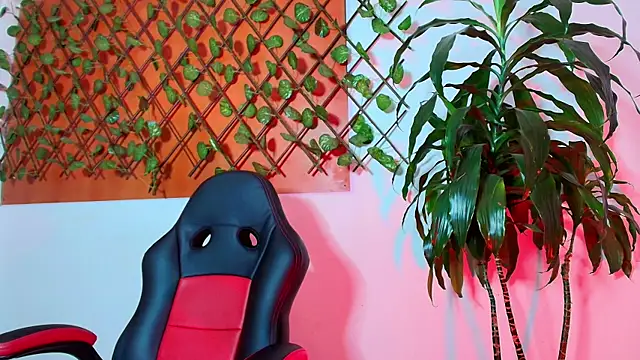 Naughty_Kittenm webcam