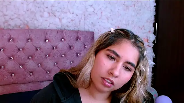 Sofiazaf_ Stripchat cam model