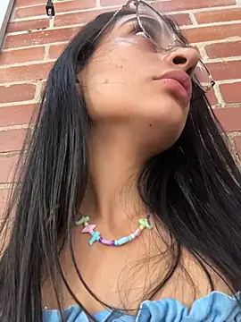 Webcam Model (leilani_X)  is live.Free join now!