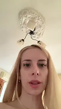 ChristiHanson webcam