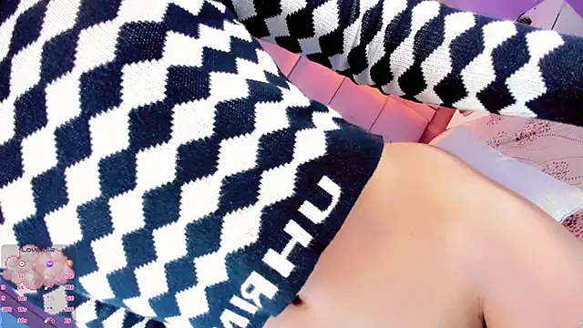 Camille_deluxe webcam