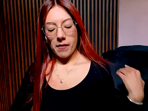 desk__desire - Desk__desire's free webcam - UK Sex Cams