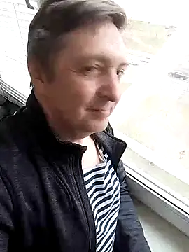 pokaz2020 (M mature) - Cam on the front window