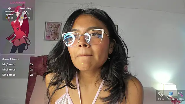 luna_velveth Stripchat cam model