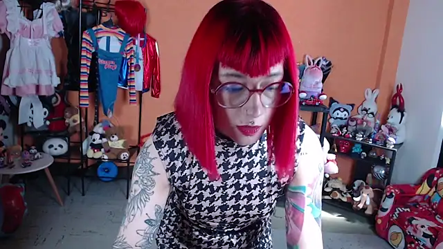 MissMiia2 Stripchat cam model