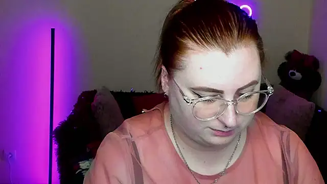 Alicia_love00 webcam