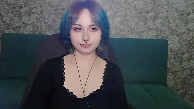 LeisaHopperstad Stripchat cam model