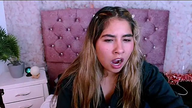 sofiazaf_ - Sofiazaf_'s free webcam - UK Sex Cams