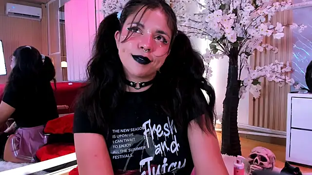 ivannabellini - Ivannabellini's free webcam - UK Sex Cams