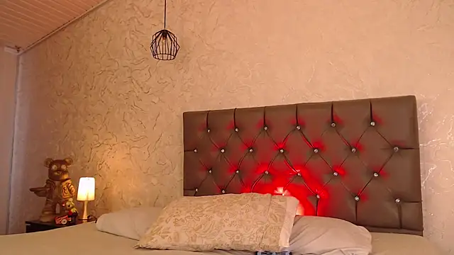 Sabriinaa_Foxx Brunette cam model