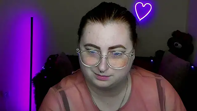 Alicia_love00 webcam