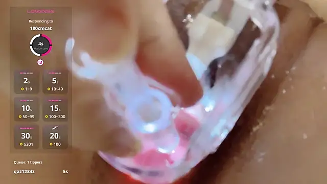 美女yueyue2003在线直播