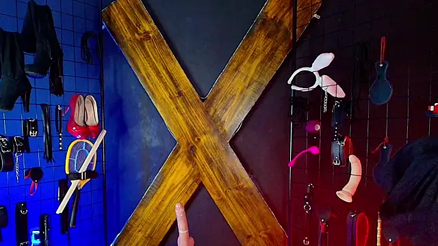 magnus_bdsm (Ask my age) - nipples clamps +  spank ass x 10