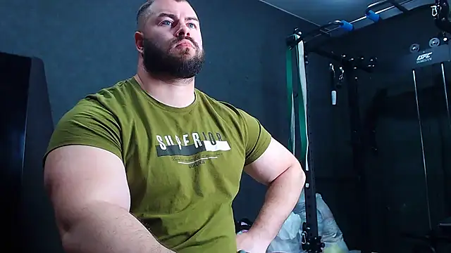 muscularjohnforuX webcam