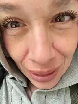 MARILYNMADELENAKOVANOVA webcam