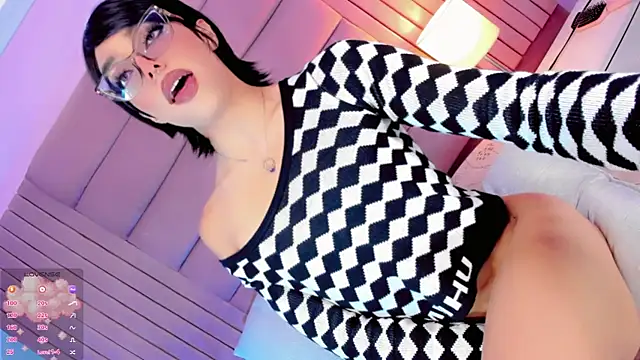 Camille_deluxe webcam