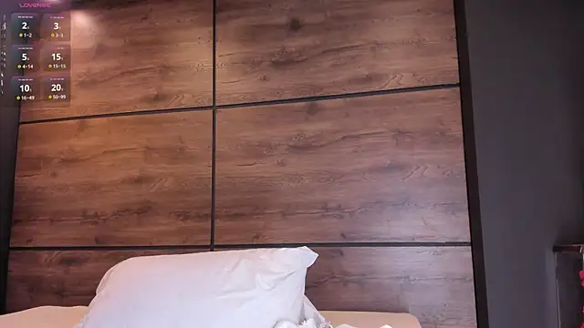 sashamonroe__ webcam