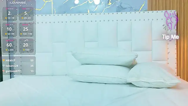 hornybarelylegalgirl webcam