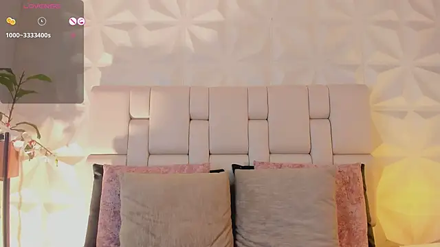 Scarlett Adams (Scarlettadams__)