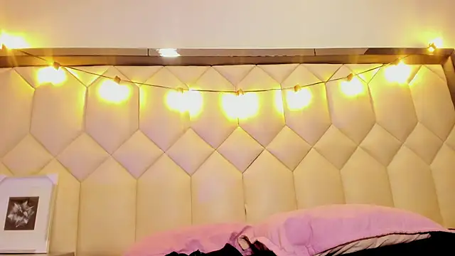 Scarletbigbug webcam