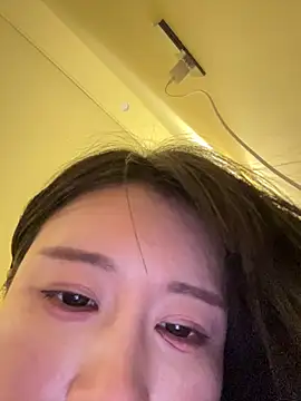 yiyi_3523 live cam