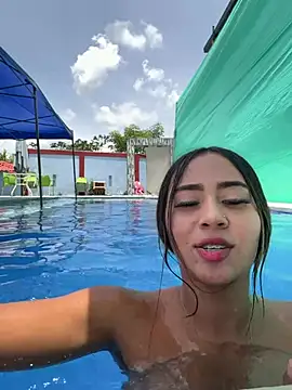 l0lita_emi Live Webcam on Stripchat