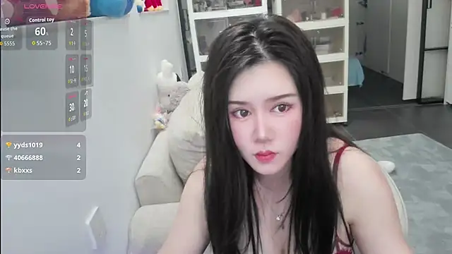 美女Golden-ee在线直播