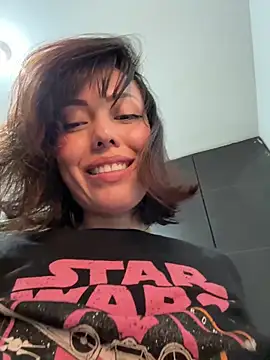 Webcam Model (ArisSC1) is live