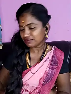 Webcam Model (tamilammukuttyy) is live