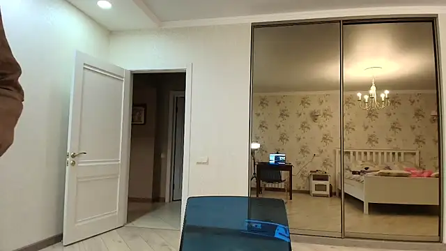 Alexandra-Rosee webcam