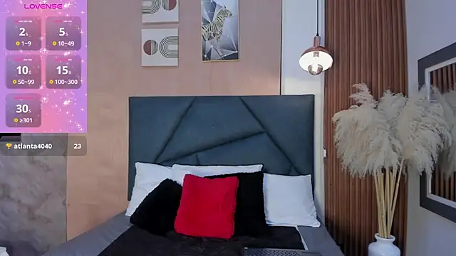 Victoria_Rosee webcam