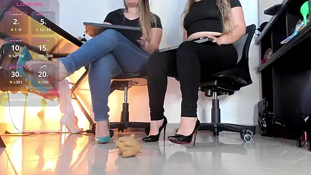 orianaflores1 - Orianaflores1's free webcam - UK Sex Cams