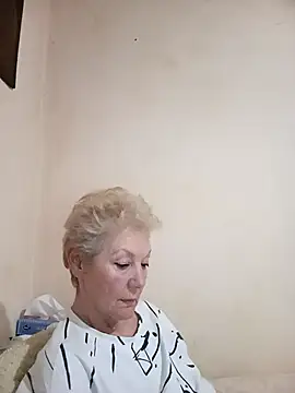 Webcam Model (Calypso-Loove)  is live.Free join now!