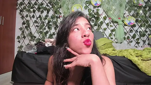 littlepeach_ - LittlePeach_'s free webcam - UK Sex Cams