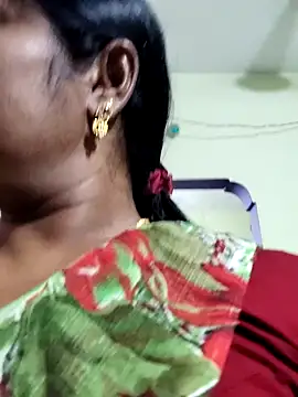 yamini1431 - Yamini1431's free webcam - UK Sex Cams